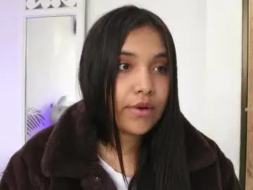 Chaturbate Live Sex Cam of isabelle_lane