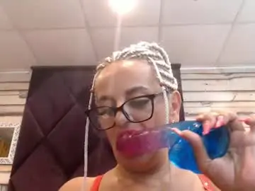 Chaturbate Best live sex cam show of elvirazoi