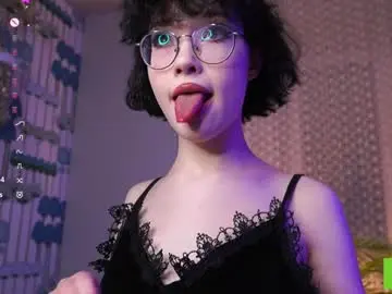 Chaturbate Best live sex cam show of cinacandy