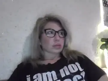 Chaturbate Live Sex Cam of fox_red_lady7