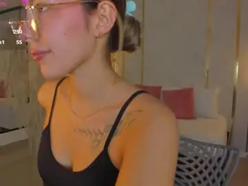 Chaturbate Best live sex cam show of riley_sierra