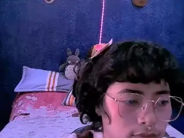 Chaturbate Free Porn Cam of ninayellow