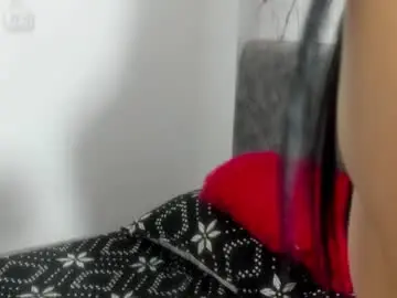 Chaturbate Watch Live Sex Cams of tiffanysaenz_08