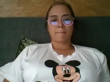 Chaturbate Live Sex Cam of triana_bell