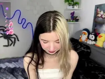 Chaturbate Watch Live Sex Cams of emmie_everly