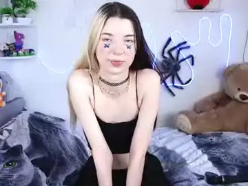 Chaturbate Live Sex Cam of emmie_everly
