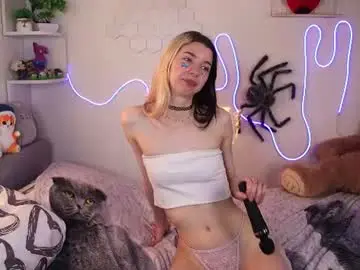 Chaturbate Free Live Porn of emmie_everly