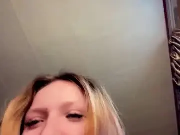 Chaturbate Watch Live Sex Cams of pearlinesilfies