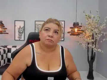 Chaturbate Live Porn of bigassmaturee