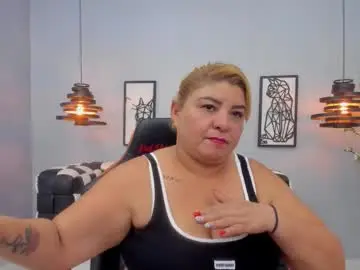 Chaturbate Free Porn Cam of bigassmaturee