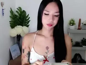 Chaturbate Live Sex Cam of ally_monts