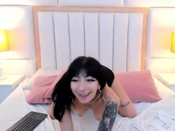 Chaturbate Nude Webcam of laylaadoll_