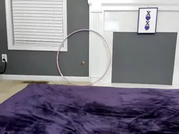 Chaturbate Adult Webcams of tinyvixxen