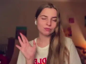 Chaturbate Live Sex Cam of lily_smily