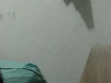 Chaturbate Live Sex of pink_love_25