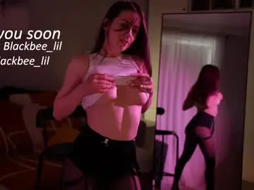 Chaturbate Live Sex of _blackbee_