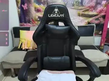 Chaturbate Watch Live Sex Cams of aleska_analsexy