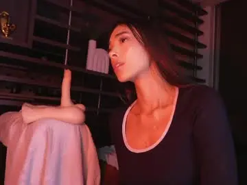 Chaturbate Free Porn Cam of larastanford1