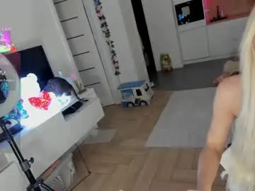 Chaturbate Live Sex Cam of sugar_rainbow