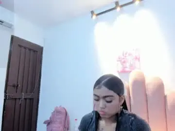 Chaturbate Live Sex Cam of alaia2_