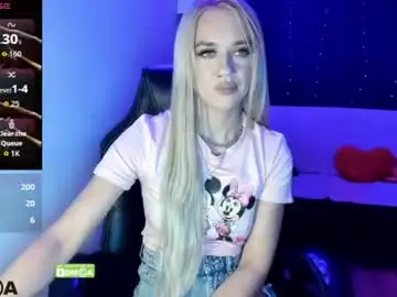 Chaturbate Live Sex Cam of dances_queen