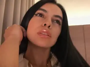 Chaturbate Adult Video Chat of emilia_1040