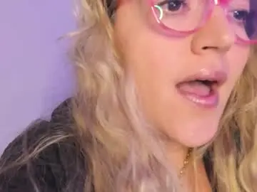 Chaturbate Live Sex of naty__mature_