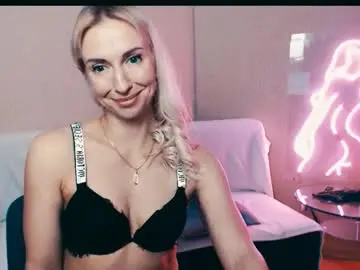 Chaturbate Live Sex Cam of cute_smile_shy