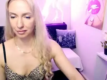 Chaturbate Watch Live Sex Cams of cute_smile_shy