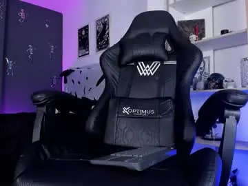 Chaturbate Live Sex Cam of ravenwitch_