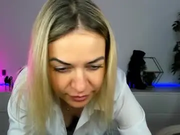 Chaturbate Sex Cam of anna_snow9