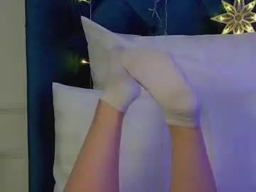 Chaturbate Live Sex Cam of crystallyons