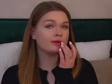 Chaturbate Live Sex Cam of crystallyons