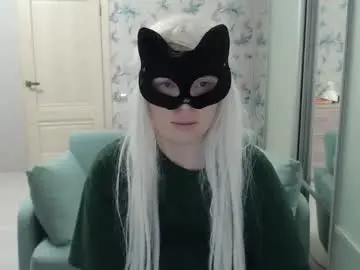 Chaturbate Live Sex Cam of emily_york18