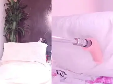 Chaturbate Live Sex Cam of sophialovers01