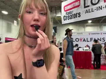 Chaturbate Watch Live Sex Cams of eve003300