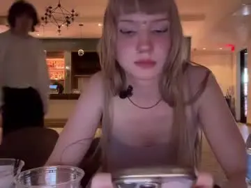 Chaturbate Live Sex Cam of eve003300