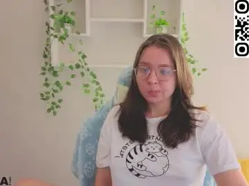 Chaturbate Watch Live Sex Cams of noora_moore