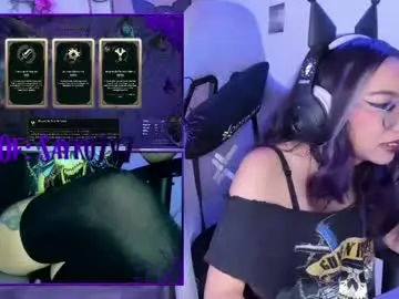 Chaturbate Live Sex Cam of saiko7w7