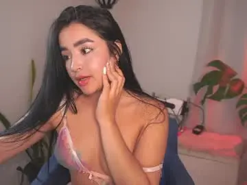 Chaturbate Live Sex Cam of sharlotte_evanns