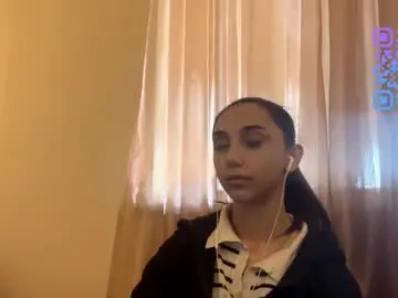 Chaturbate Watch Live Sex Cams of lilihalvorsen