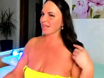 Chaturbate Live Sex of mila_2025
