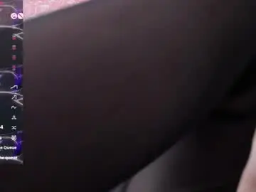 Chaturbate Live Sex Cam of nezuko_mitsuri