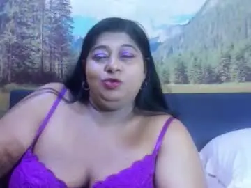 Chaturbate Live Sex Cam of indianhoney24