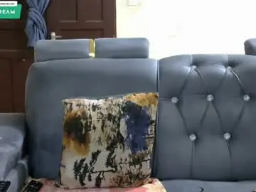 Chaturbate Live Sex Cam of delliciouscandy39