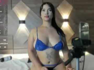 Chaturbate Live Sex Cam of lara_petit