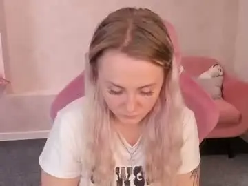 Chaturbate Live Sex Cam of leslie_bell