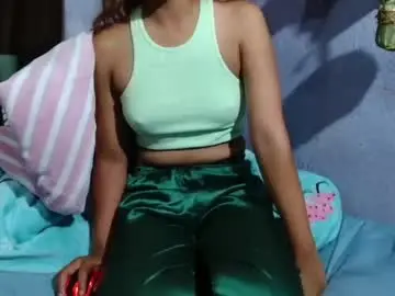 Chaturbate Watch Live Sex Cams of roxanne_98