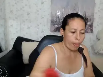 Chaturbate Live Sex Cam of mature_martina_