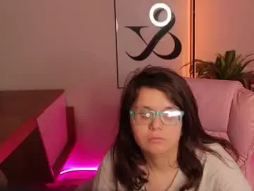 Chaturbate Live Sex of ariell_mini